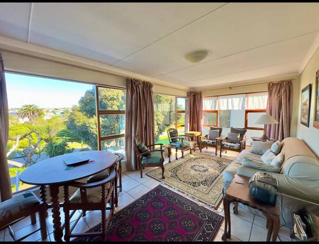 4 BEDROOM HOUSE FOR SALE IN STILBAAI EAST